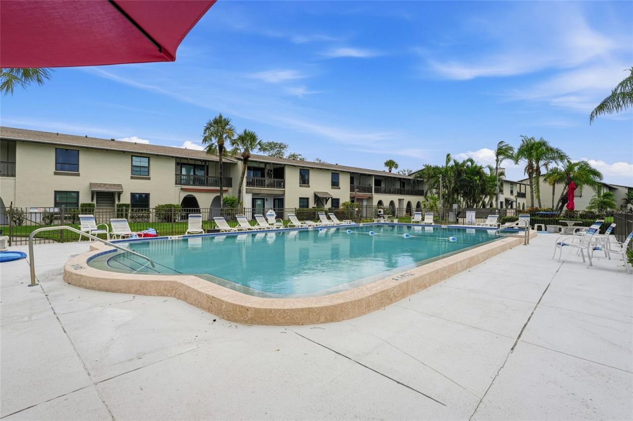501 Plaza Seville Court, Unit 2, Treasure Island, FL 33706 Photo