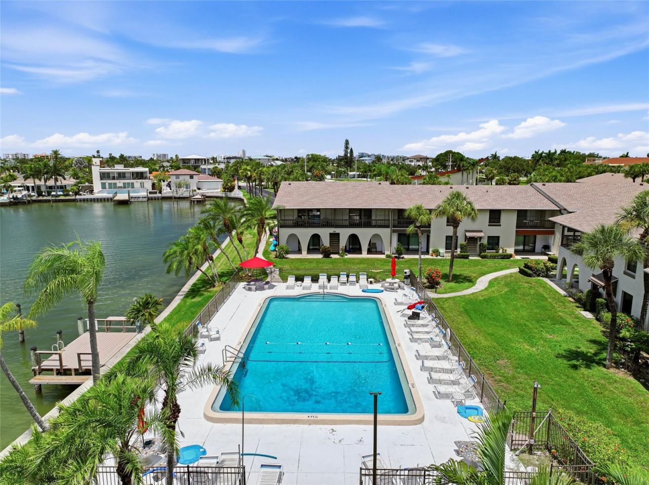 501 Plaza Seville Court, Unit 2, Treasure Island, FL 33706 Photo
