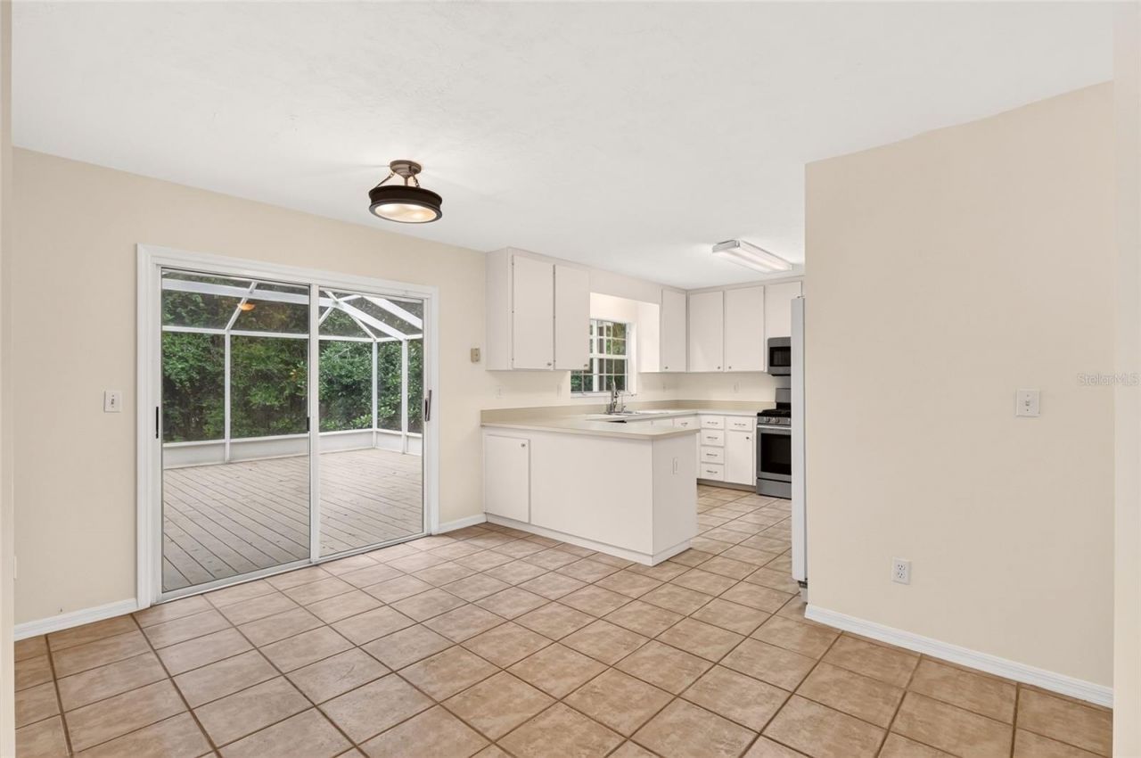 5015 NW 71st Place, Gainesville, FL 32653 Photo