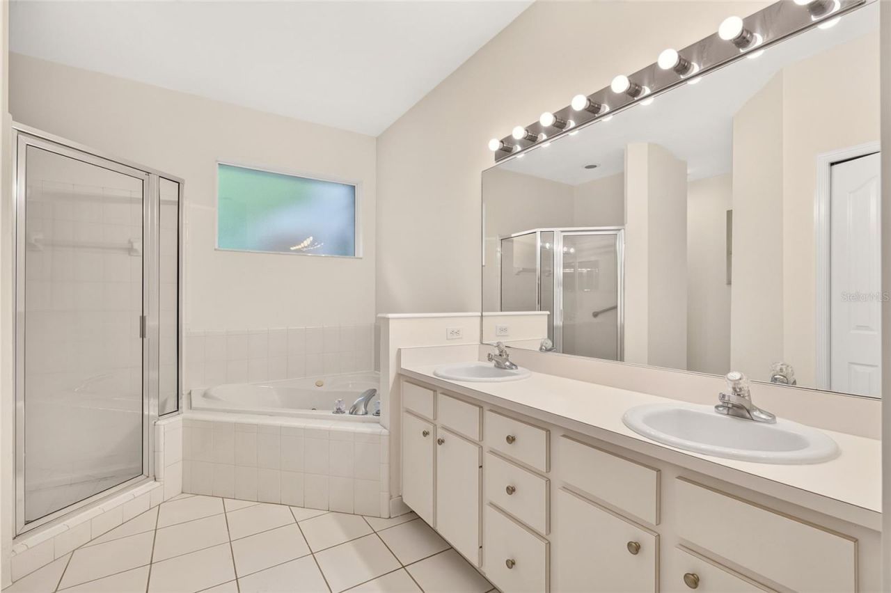 5015 NW 71st Place, Gainesville, FL 32653 Photo