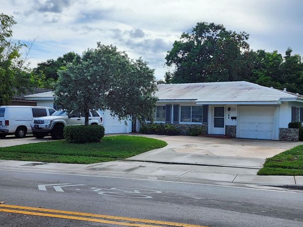 3560 NW 110th Avenue, Unit B, Coral Springs, FL 33065