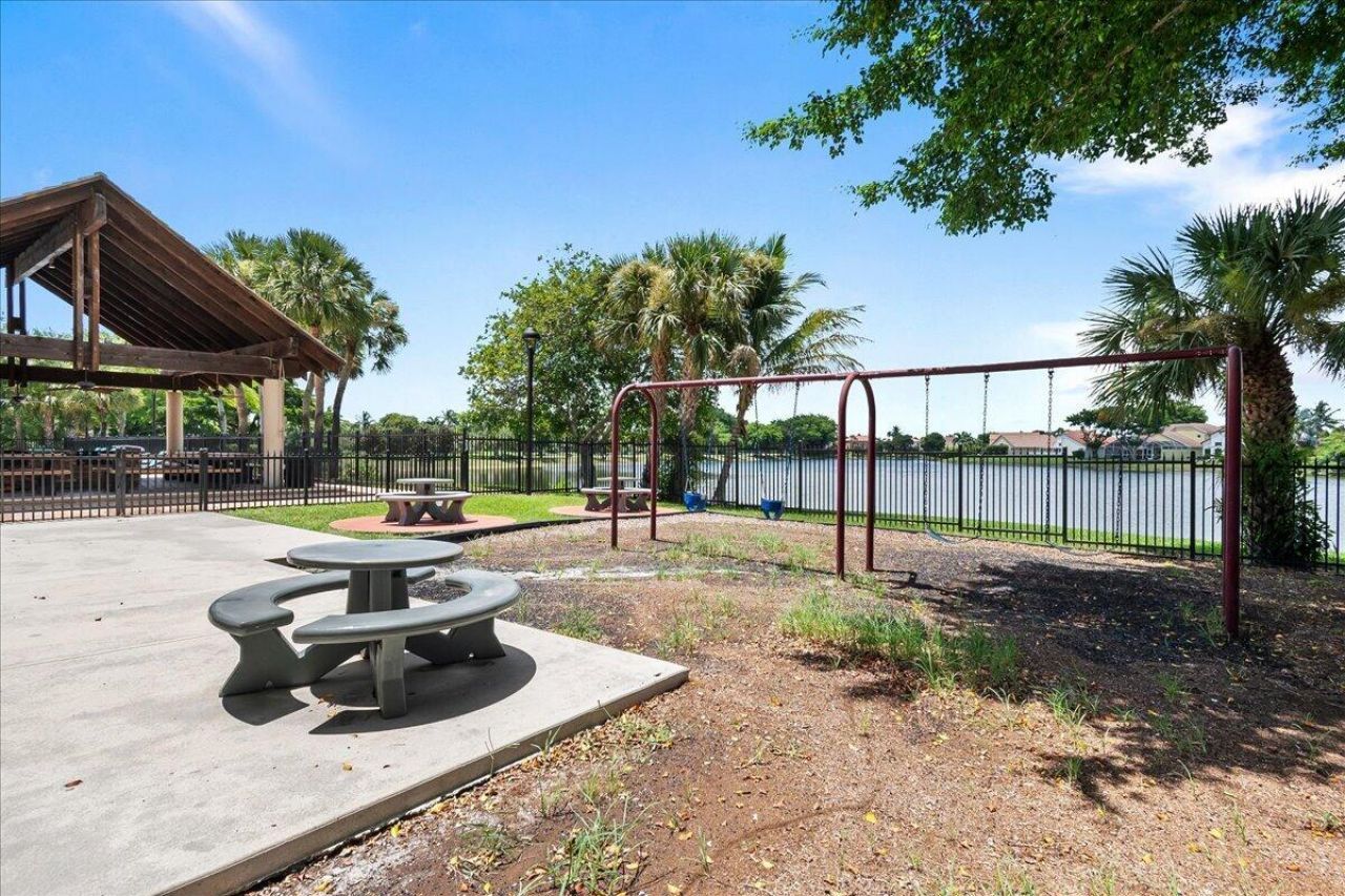 10798 Seacliff Circle, Boca Raton, FL 33498 Photo
