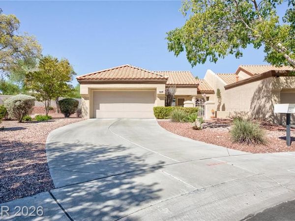 2401 Dove Valley Court, Las Vegas, NV 89134