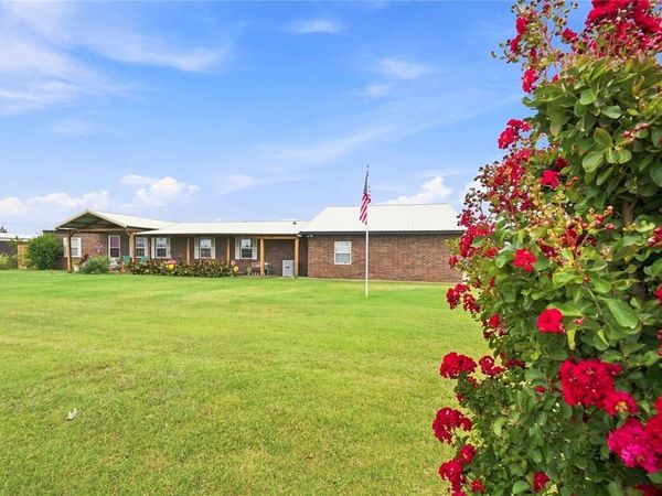 3780 E Seward Road, Guthrie, OK 73044