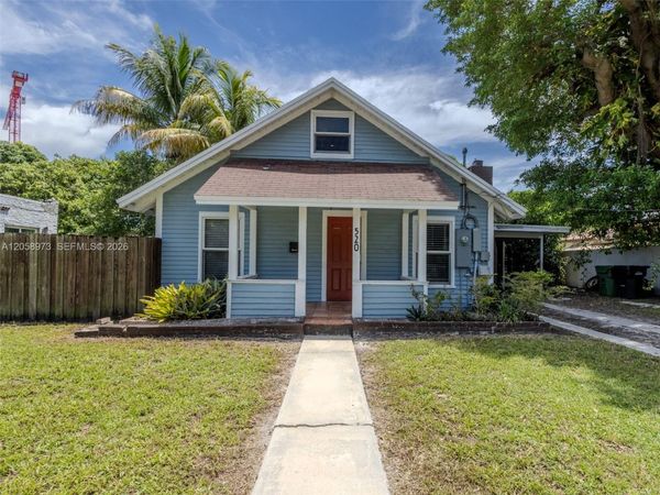 520 NE 129th St , North Miami, FL 33161