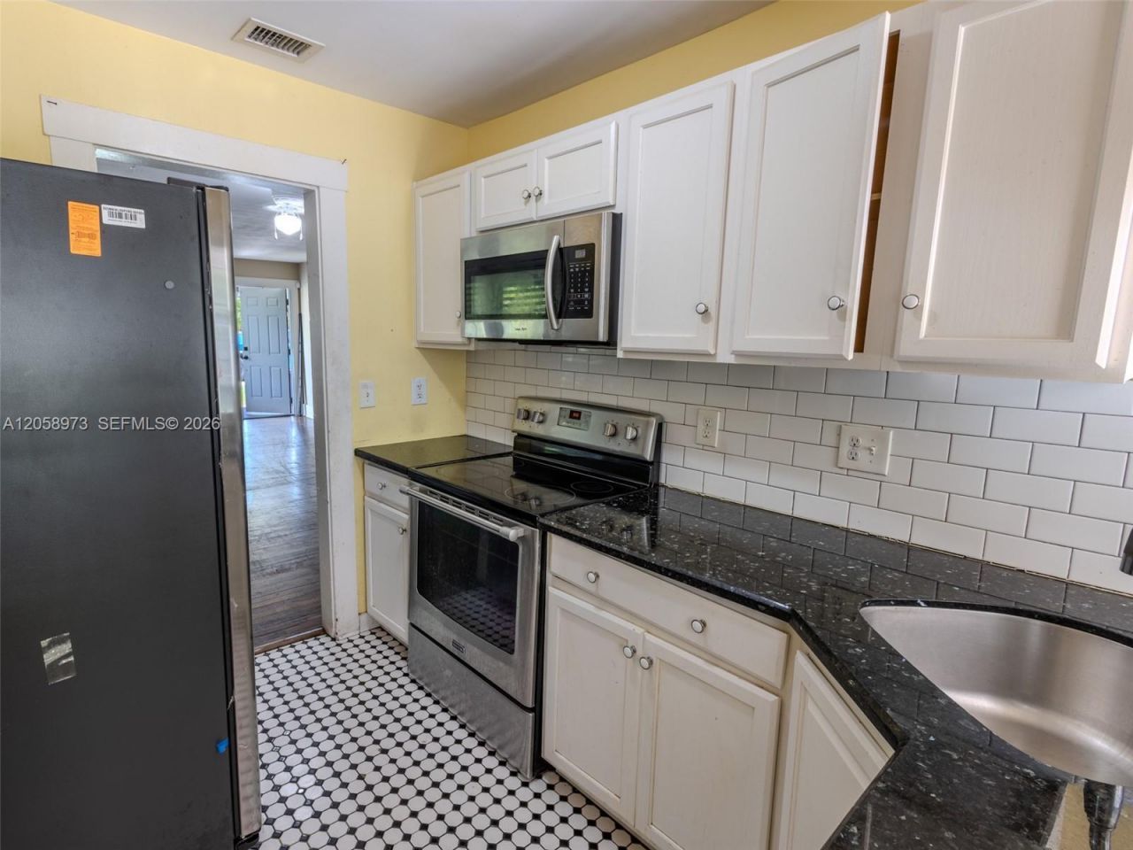 520 NE 129th St , North Miami, FL 33161 Photo