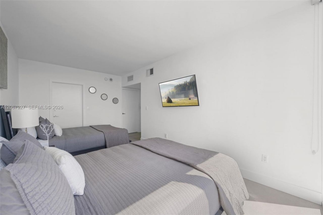 10275 Collins Ave , Unit 722, Bal Harbour, FL 33154 Photo
