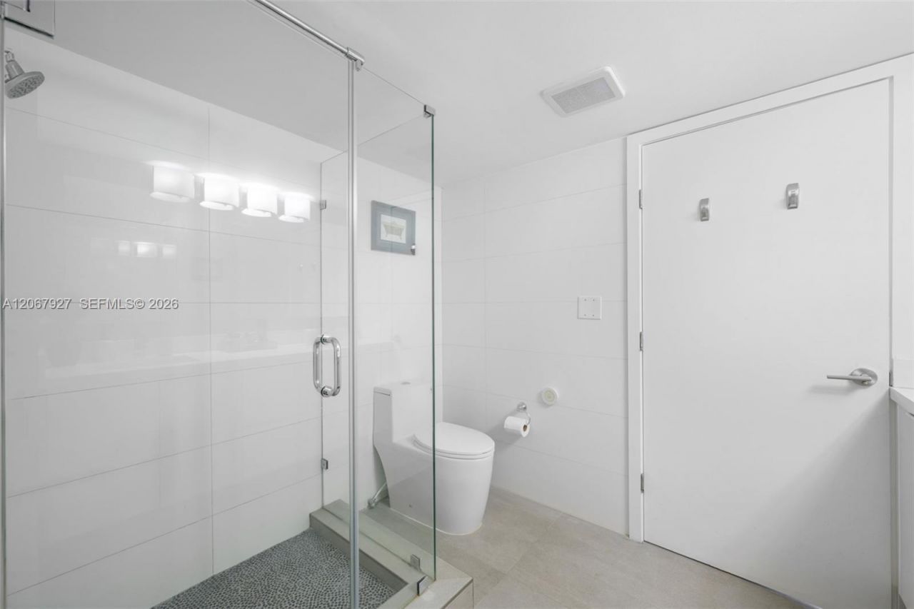 10275 Collins Ave , Unit 722, Bal Harbour, FL 33154 Photo
