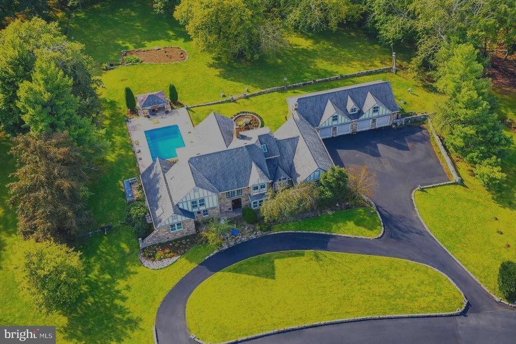 10240 DEMOCRACY BLVD, POTOMAC, MD 20854