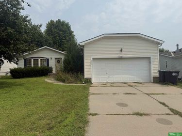 8903 N 79th Street, Omaha, NE 69122