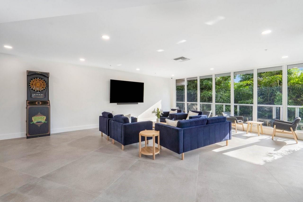 3000 Holiday Drive, Fort Lauderdale, FL 33316 Photo