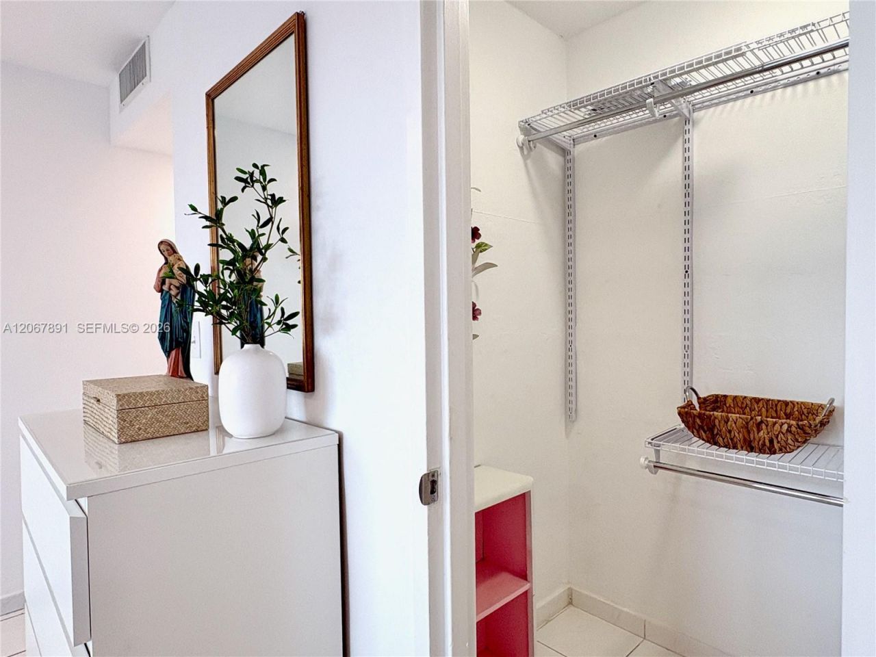 8000 Harding Ave, Unit 7E, Miami Beach, FL 33141 Photo