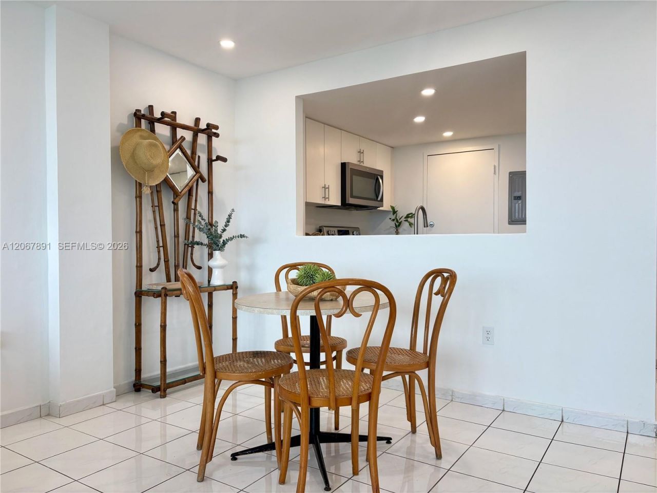 8000 Harding Ave, Unit 7E, Miami Beach, FL 33141 Photo