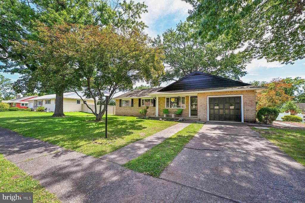 1026 ELMWOOD DRIVE , POTTSTOWN, PA 19464