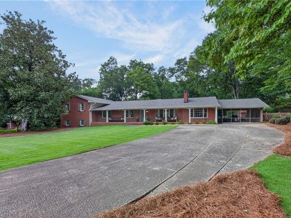 8928 Orchard Drive , Douglasville, GA 30134