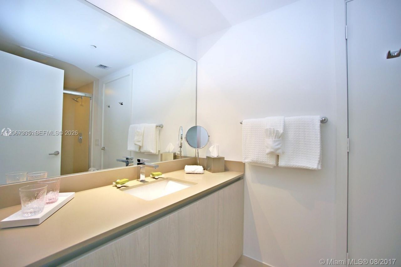 4111 S Ocean Dr , Unit LPH6, Hollywood, FL 33019 Photo
