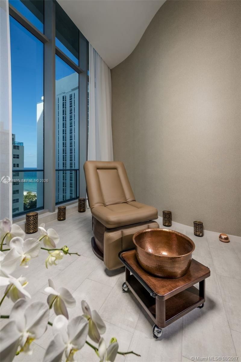 4111 S Ocean Dr , Unit LPH6, Hollywood, FL 33019 Photo