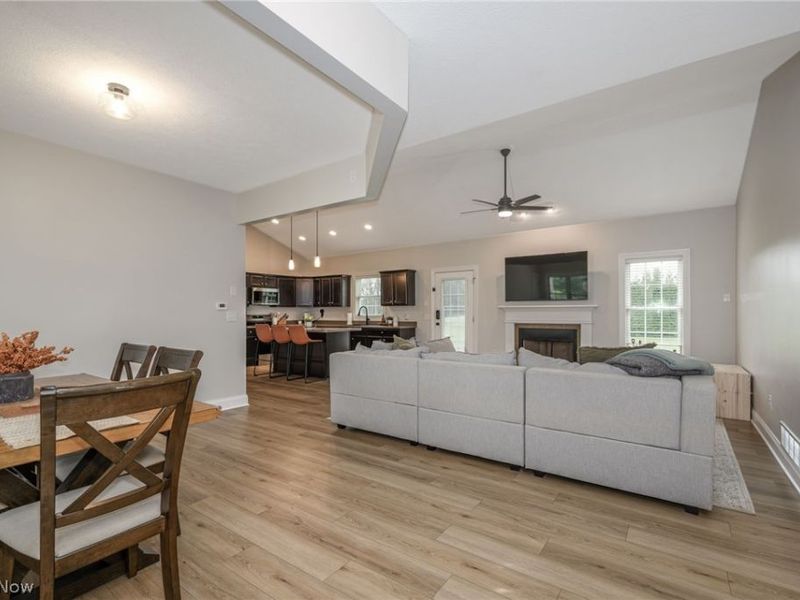 9277 German Church, North Benton, OH 44449 Photo 11