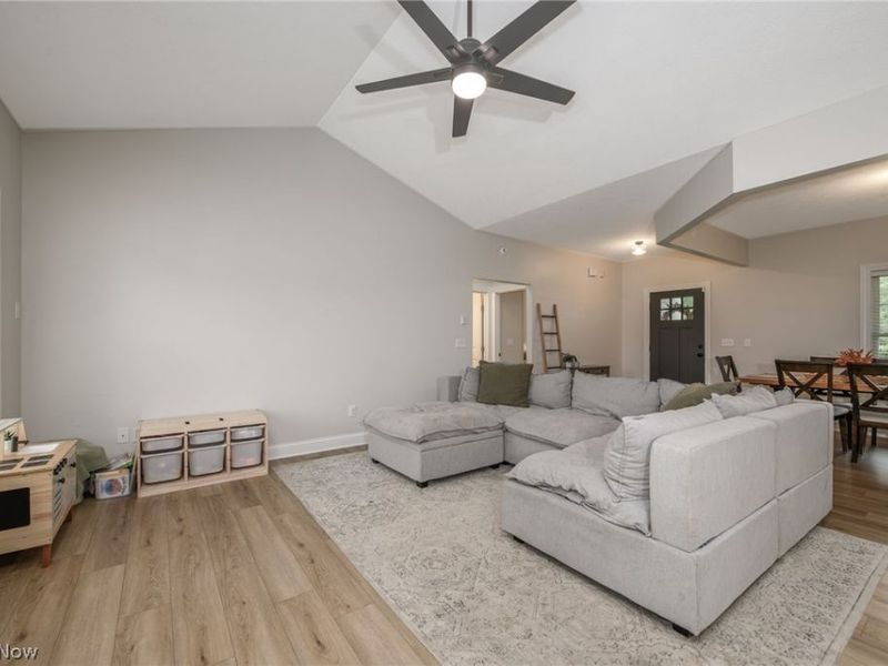 9277 German Church, North Benton, OH 44449 Photo 14