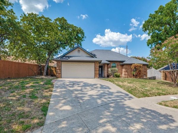3401 Crescent Court, Bedford, TX 76021