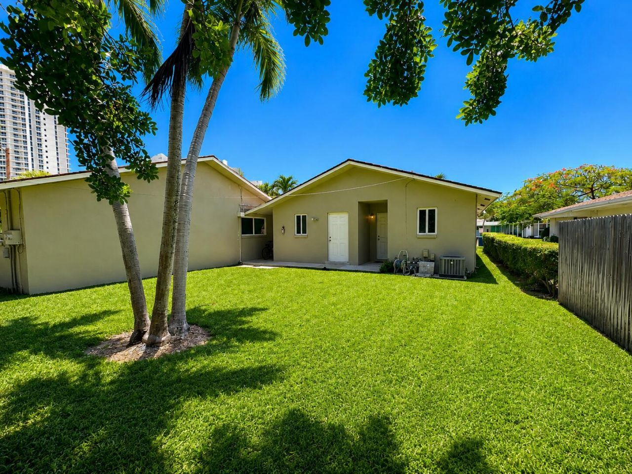 1232 Cabana Road, Unit 1, Singer Island, FL 33404 Photo