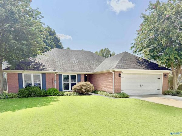 2707 Little John Street, Decatur, AL 35603