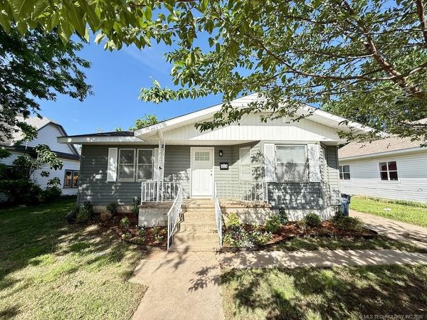 424 N Market Avenue, Shawnee, OK 74801