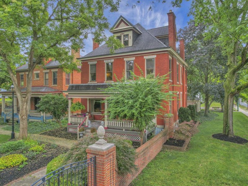 416 W 5th Avenue, Columbus, OH 43201 Photo 1