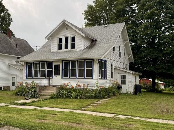 809 N 9th Street, Clear Lake, IA 50428