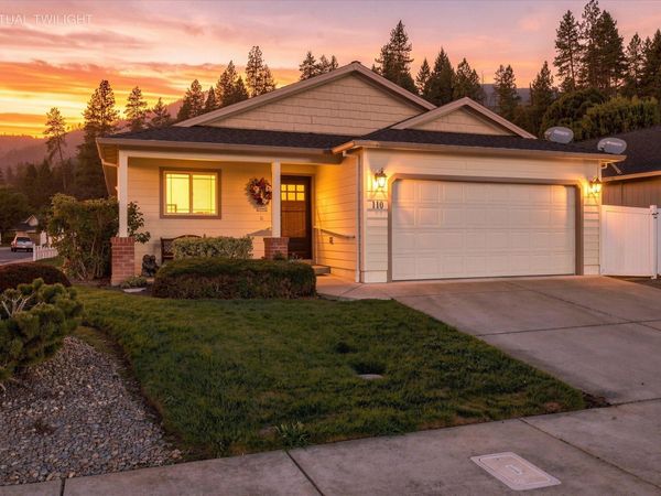 110 Westbrook Drive, Rogue River, OR 97537