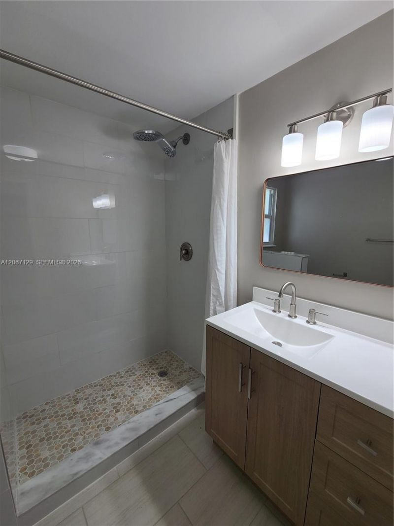 1240 NE 207th Ter , Miami, FL 33179 Photo