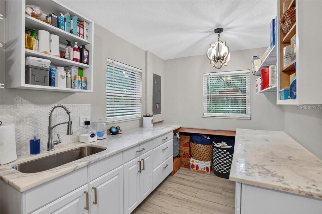 205 Cagle Road, Brandon, FL 33511 Photo