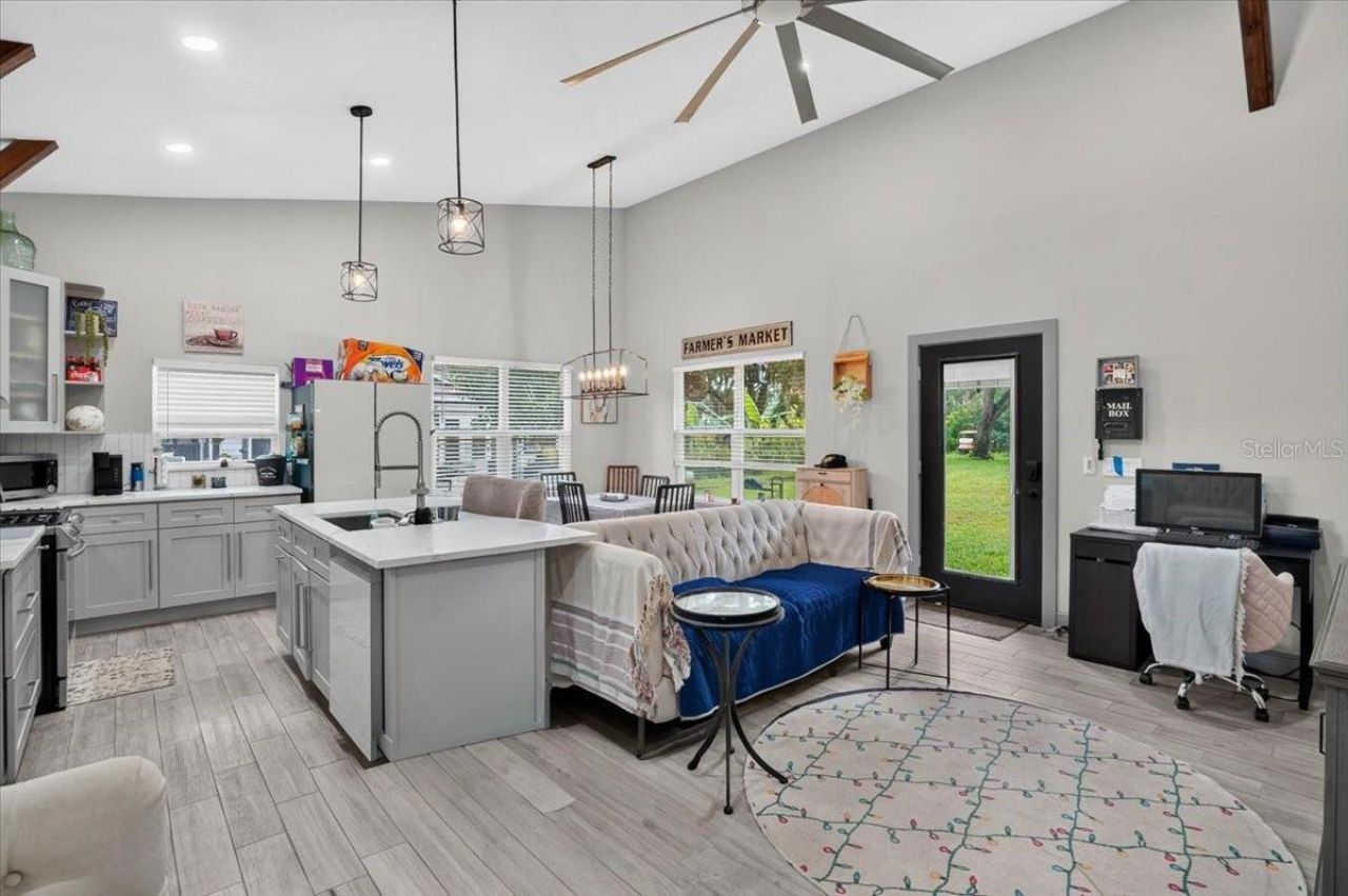 205 Cagle Road, Brandon, FL 33511 Photo