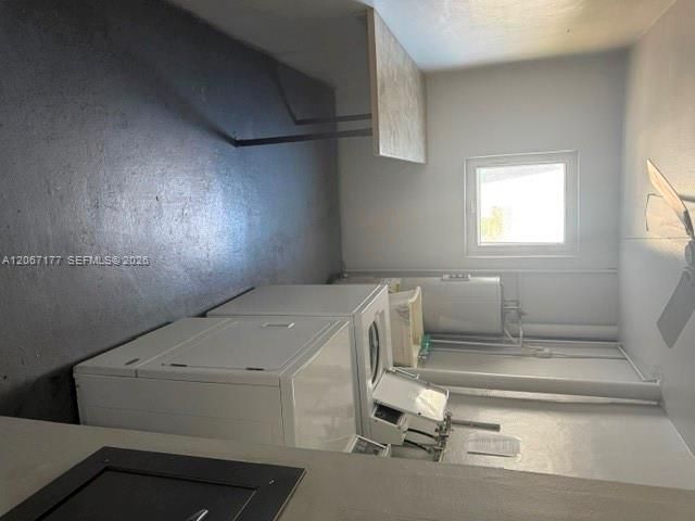 619 NE 14th Ave, Unit 403, Hallandale Beach, FL 33009 Photo