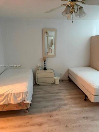 619 NE 14th Ave, Unit 403, Hallandale Beach, FL 33009 Photo