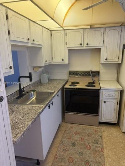 619 NE 14th Ave, Unit 403, Hallandale Beach, FL 33009 Photo