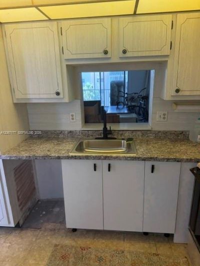 619 NE 14th Ave, Unit 403, Hallandale Beach, FL 33009 Photo