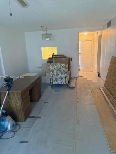 619 NE 14th Ave, Unit 403, Hallandale Beach, FL 33009 Photo