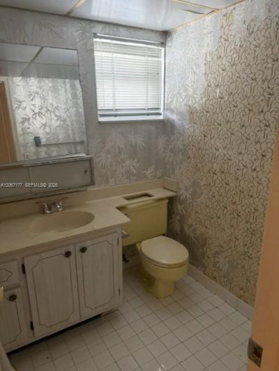 619 NE 14th Ave, Unit 403, Hallandale Beach, FL 33009 Photo