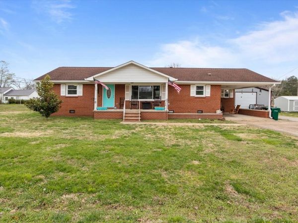 107 Meridale St , Waverly, TN 37185