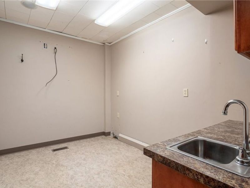 1117 Clark Street, Cambridge, OH 43725 Photo 14