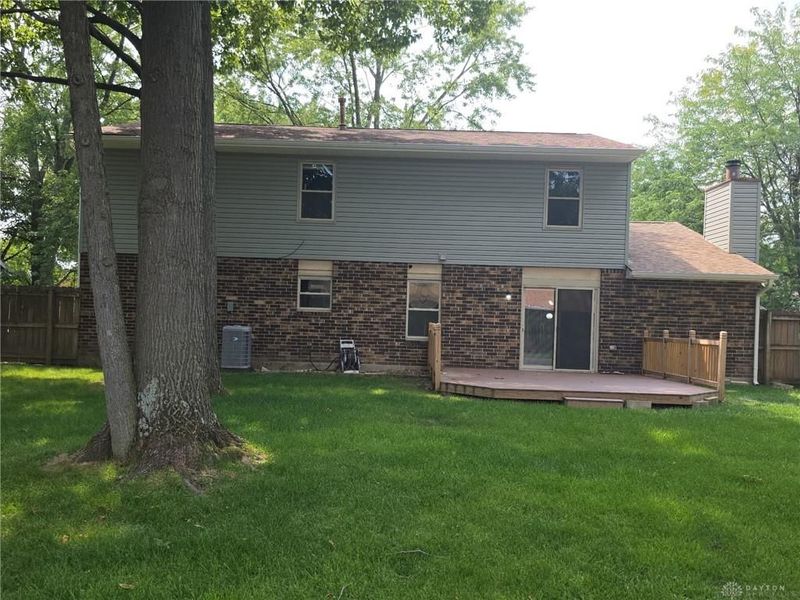 8930 Willowgate Lane, Huber Heights, OH 45424 Photo 5