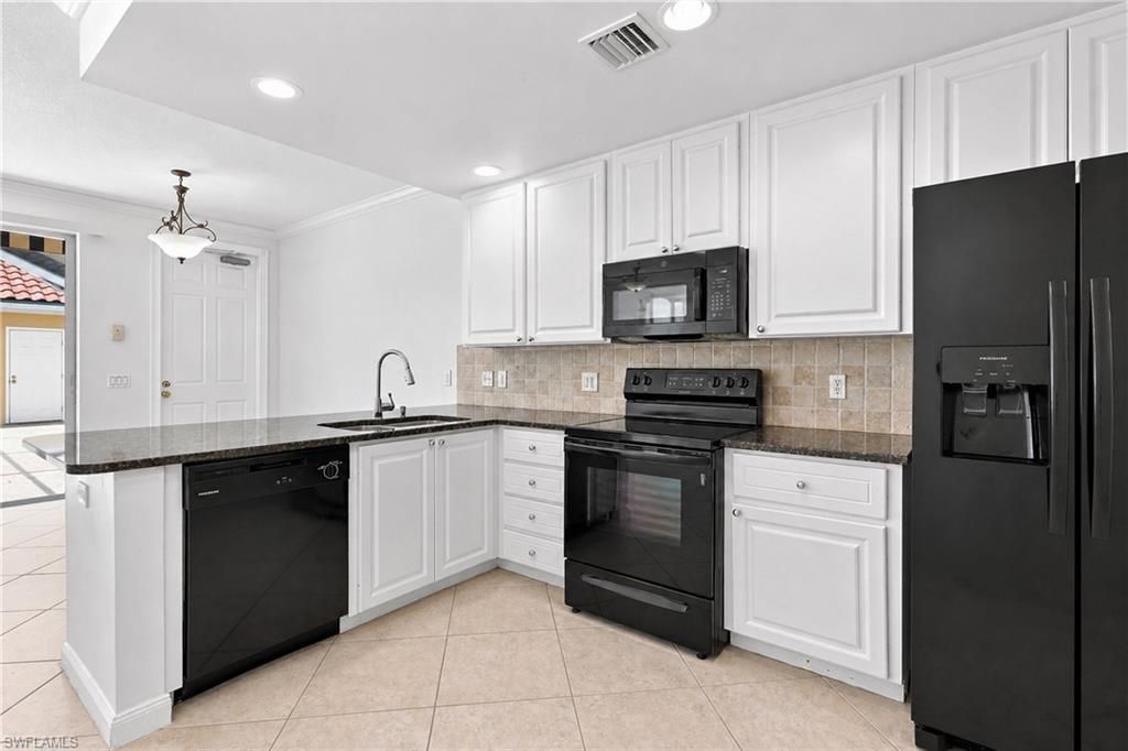 3564 Islandwalk Cir , Naples, FL 34119 Photo