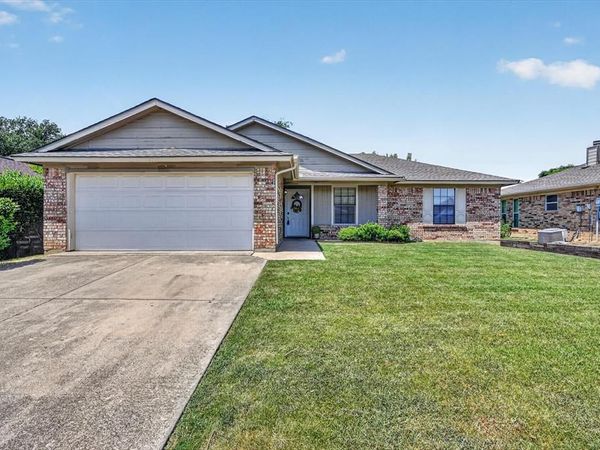 7717 Dove Court, Watauga, TX 76148