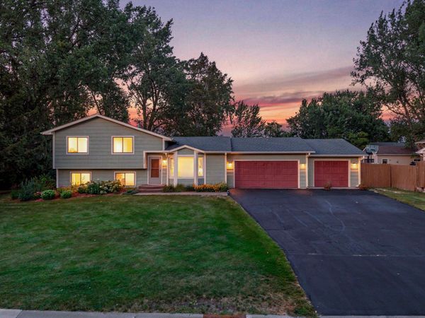 1555 Lamotte Circle, Centerville, MN 55038