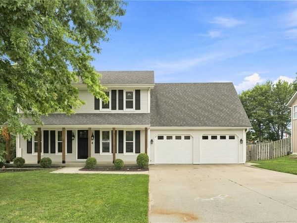 1366 Wildbriar Drive, Liberty, MO 64068