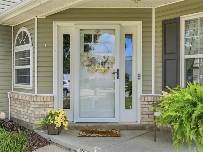2931 W Barnhill Place, Xenia, OH 45385 Photo 4