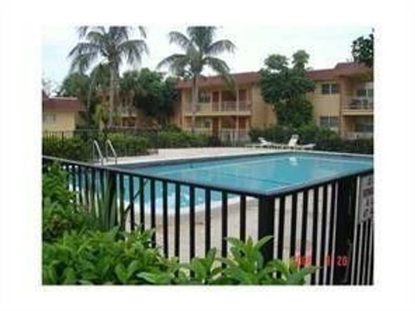 850 E COMMERCIAL Boulevard, Unit 210A, Oakland Park, FL 33334