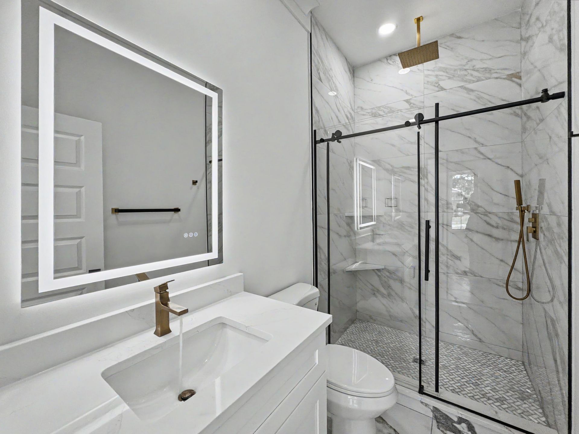 2233 Clinton Street Photo 13
