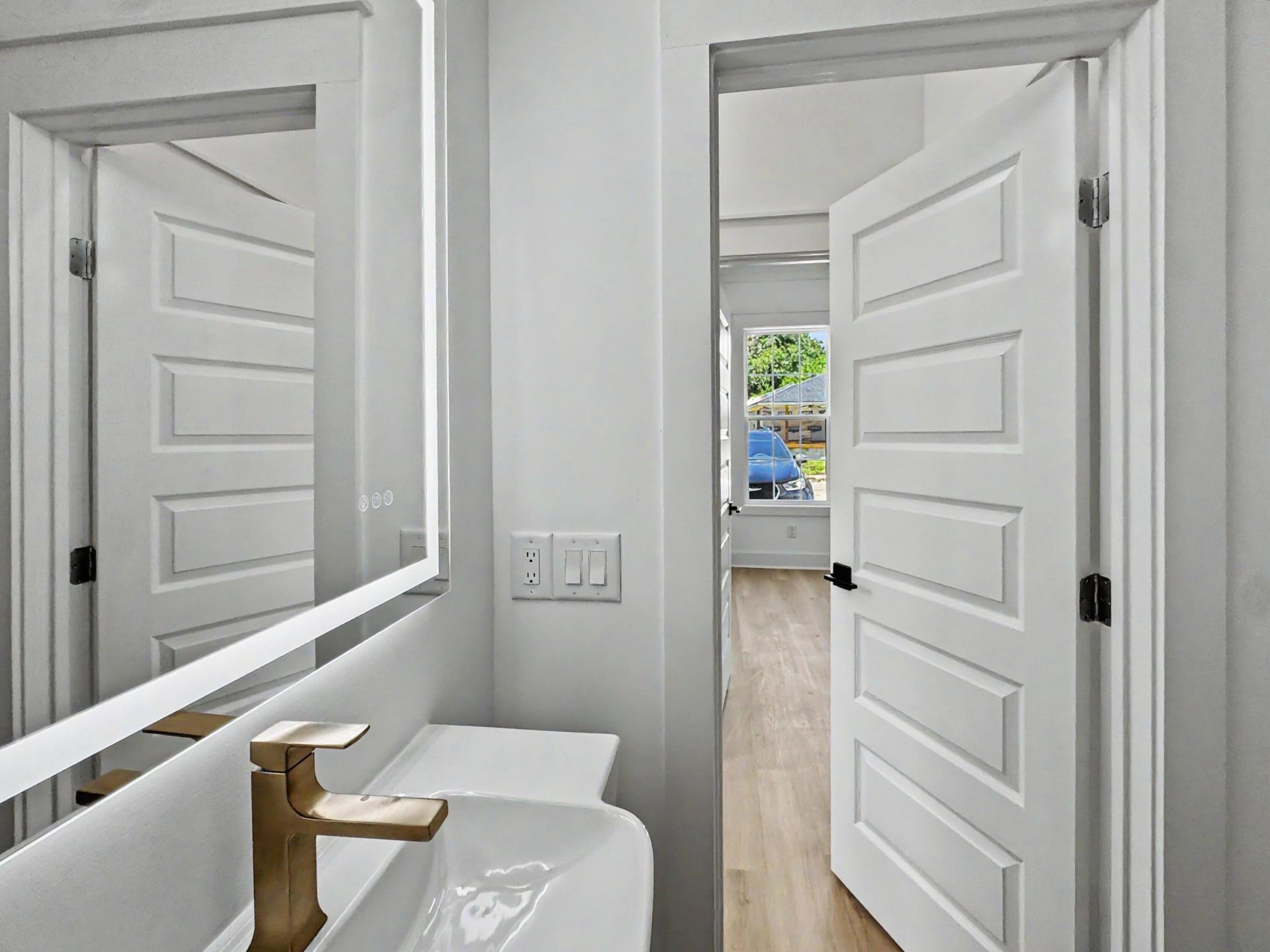 2233 Clinton Street Photo 17